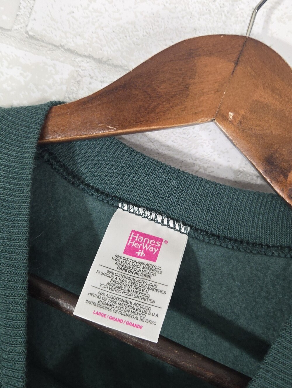 Hanes dark green crew-neck sweatshirt - Picture 6 of 14